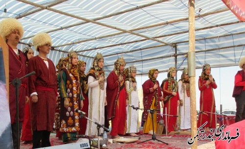 برگزاری جشنواره بومی محلی در محل شنای بندرترکمن