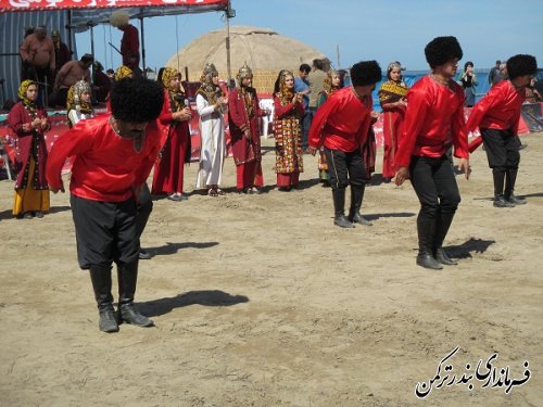 برگزاری جشنواره بومی محلی در محل شنای بندرترکمن