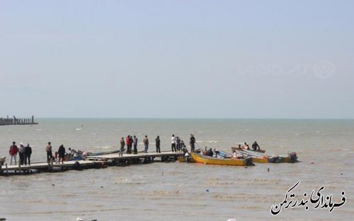 مسافران نوروزی راهی جزیره آشوراده شدند