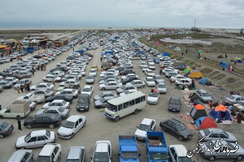 گزارش تصویری از حضور گسترده مسافران نوروزی در بندرترکمن