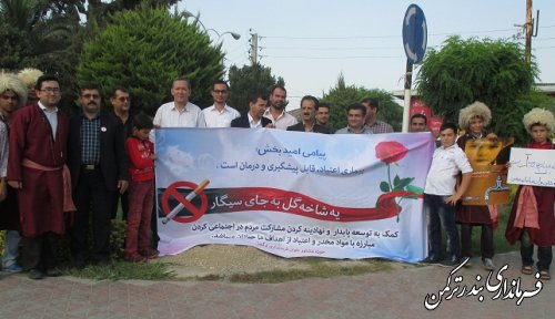 انكار افراد سیگاری راه مبارزه با دخانیات نیست