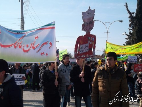 راهپیمایی 22 بهمن در شهر بندر ترکمن با شکوه خاصی برگزار شد