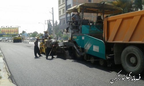 بازدید فرمانداراز پروژه آسفالت شهری بندرترکمن