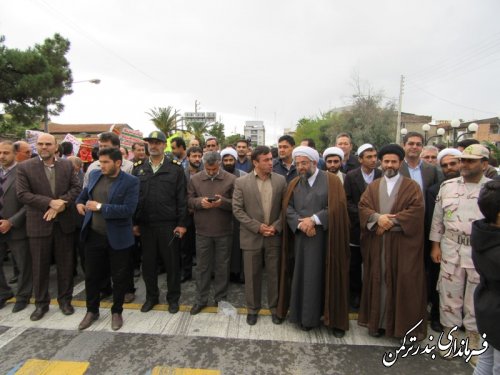  گزارش تصویری از راهپیمایی با شکوه 13 آبان در شهرستان ترکمن