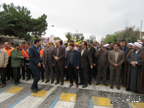  گزارش تصویری از راهپیمایی با شکوه 13 آبان در شهرستان ترکمن