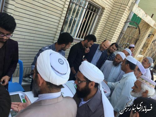 حضور فرماندار در مانور آموزش تمام الکترونیکی انتخابات در محل مسجد قبا