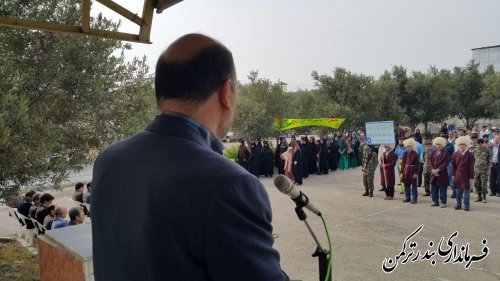 برگزاری مراسم صبحگاه مشترک نیروهای مسلح در شهرستان ترکمن