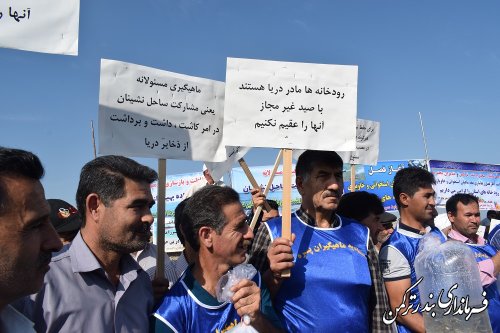 مراسم آغاز فصل رهاسازی بچه ماهیان خاویاری و استخوانی به رودخانه قره سو برگزار شد