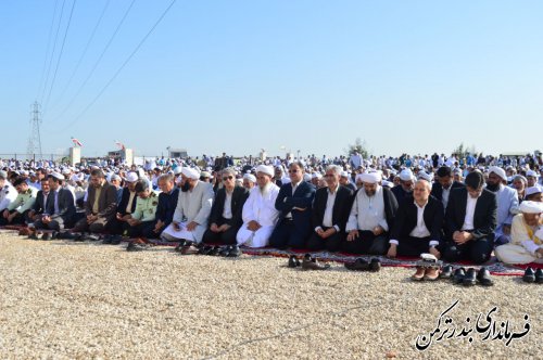 نماز عید سعید قربان در عیدگاه شهرستان ترکمن برگزار شد