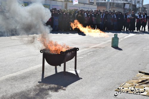 بیستمین مانور سراسری زلزله و ایمنی در شهرستان ترکمن