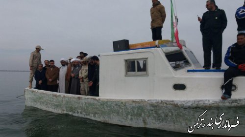 رژه اقتدار دریایی در شهرستان ترکمن برگزار شد