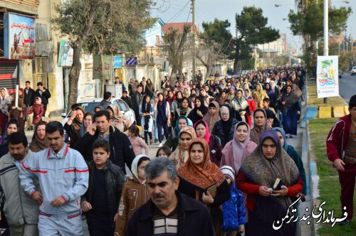 همایش پیاده روی همگانی و خانوادگی در شهرستان ترکمن برگزار شد