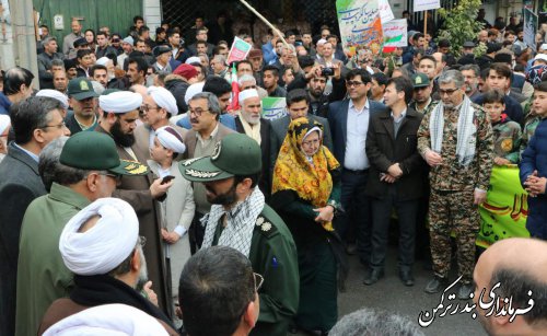 راهپیمایی باشکوه ۲۲ بهمن در شهرستان ترکمن