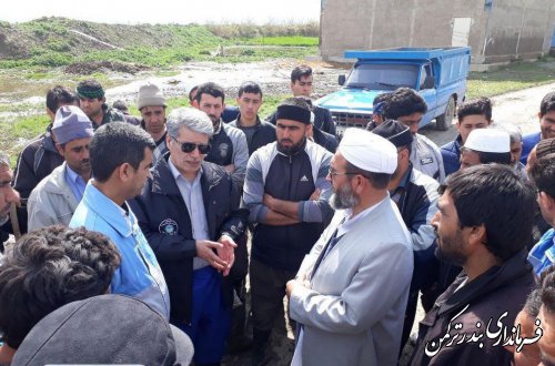 بازدید فرماندار ترکمن از روستاهای شهرستان و محل اسکان سیل زدگان گمیشان