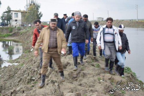 بازدید فرماندار ترکمن و فرمانده قرارگاه آبادانی و پیشرفت سپاه پاسداران کل کشور از پل نیازآباد و مصب رودخانه قره سو