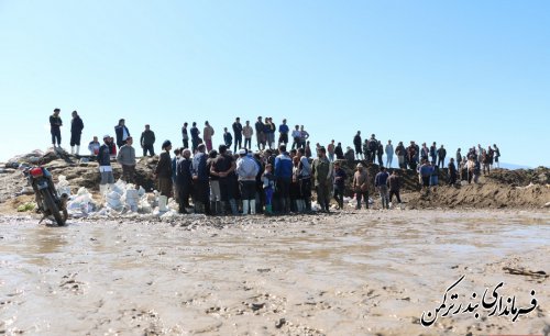 بازدید فرماندار ترکمن و فرمانده قرارگاه آبادانی و پیشرفت سپاه پاسداران کل کشور از سه راهی قره تپه