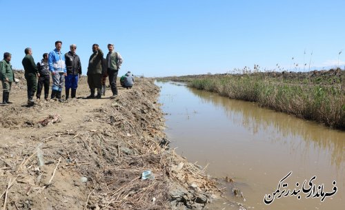 بازدید فرماندار ترکمن کانال اورکت حاجی و دلتا (مصب ) ورودی آب کانال به دریای خزر 