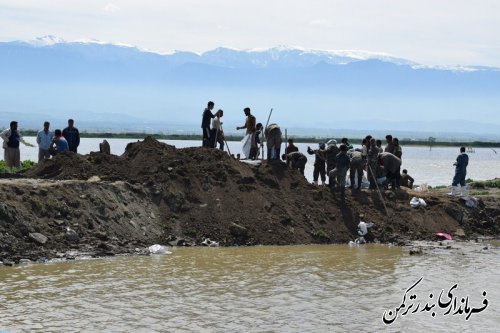 بازدید فرماندار ترکمن از روستای اسلام تپه