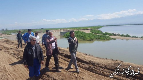 بازدید فرماندار  ترکمن از دیواره بازسازی شده رودخانه قره سو در روستای اسلام تپه 