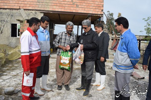 پیگیری وضعیت روستای سیل زده آقسین تپه توسط فرماندار ترکمن 