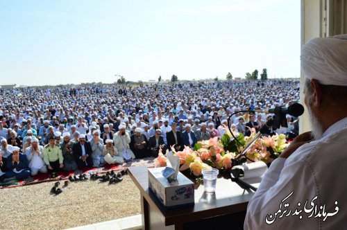 نماز باشکوه عید سعید فطر در شهرستان ترکمن برگزار شد