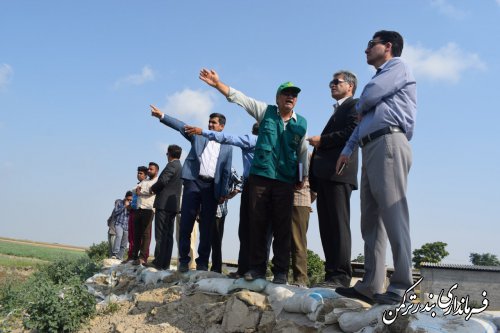 پیگیری رفع خسارت های سیل زدگان شهرستان ترکمن توسط فرماندار 