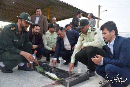 غباروبی و عطرافشانی گلزارشهدای بهشت فاطمه بندرترکمن