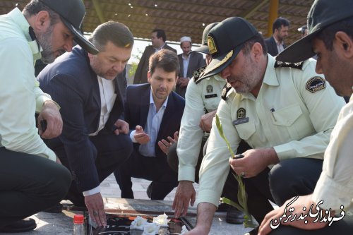 غباروبی و عطرافشانی گلزارشهدای بهشت فاطمه بندرترکمن