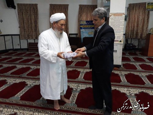 دیدار فرماندار با امامان جمعه شهرستان ترکمن