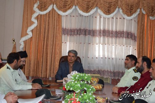 دیدار فرمانده و کارکنان انتظامی شهرستان ترکمن با فرماندار