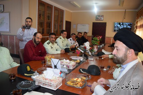 دیدار فرمانده و کارکنان انتظامی شهرستان ترکمن با فرماندار