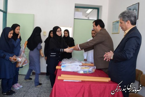 بازدید فرماندار شهرستان ترکمن از هنرستان دخترانه شهدای غزه