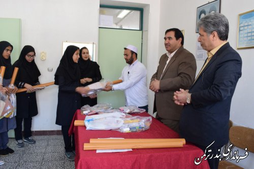 بازدید فرماندار شهرستان ترکمن از هنرستان دخترانه شهدای غزه