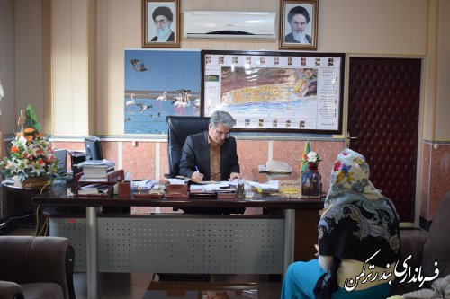 ملاقات مردمی فرماندار شهرستان ترکمن برگزار شد
