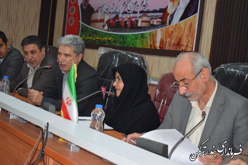 نشست صمیمی معاون توسعه و مدیریت منابع استاندار با کارکنان فرمانداری شهرستان ترکمن
