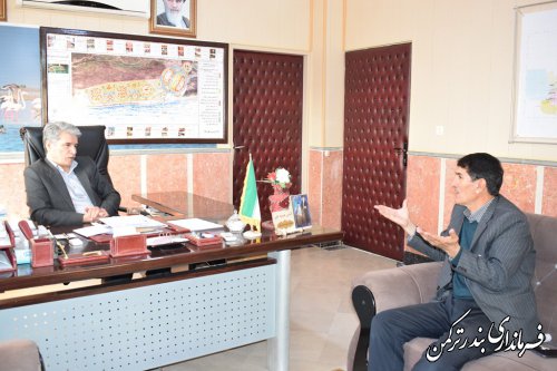  دیدار سرمایه گذار بخش خصوصی با فرماندار شهرستان ترکمن