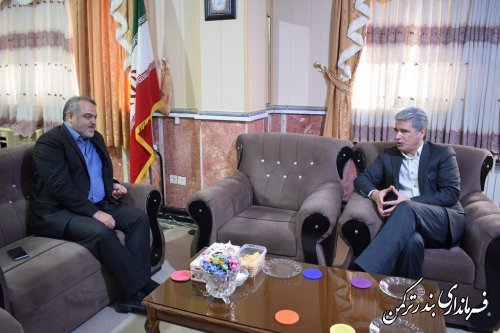دیدار مدیرکل اتباع و مهاجرین خارجی استان و رئیس هیئت بازرسی انتخابات شهرستان بندرترکمن با فرماندار شهرستان