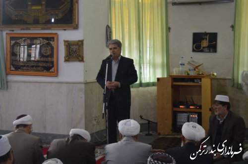 حضور فرماندار در نمازجمعه شهر بندر ترکمن
