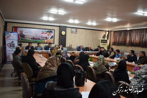 جلسه آموزش بازرسین شعب اخذ رای شهرستان بندرترکمن برگزار شد