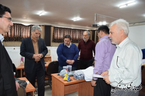 بازدید فرماندار شهرستان بندرترکمن از روند آماده سازی صندوق های اخذ رای انتخابات شهرستان