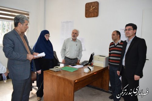 بازدید فرماندار شهرستان بندرترکمن از روند آماده سازی صندوق های اخذ رای انتخابات شهرستان