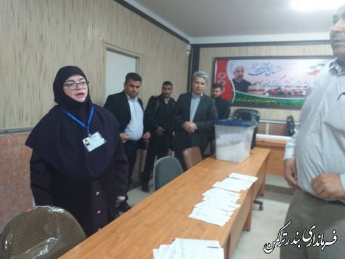 آغاز فرآیند انتخابات در شهرستان بندرترکمن با تحويل ۵۹ صندوق اخذ راي  انتخابات مجلس شوراي اسلامي در شهرستان