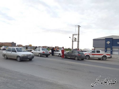 بازدید میدانی فرماندار شهرستان بندرترکمن از روند اجرای طرح کاهش زنجیره انتقال کرونا در مبادی شهر بندرترکمن