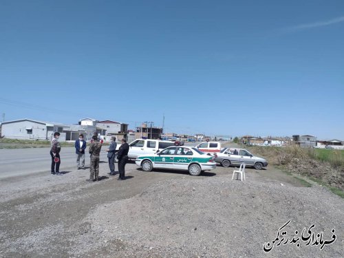 بازدید فرماندار شهرستان بندرترکمن از روند اجرای طرح فاصله گذاری اجتماعی در مبادی ورودی و تفرج گاه های شهرستان