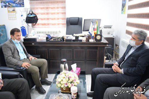 فرماندار شهرستان بندرترکمن بر رسیدگی به مشکلات مردم با اولویت حفظ سلامت شهروندان تاکید کرد