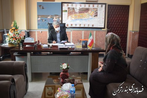 ملاقات مردمی فرماندار شهرستان بندرترکمن برگزار شد