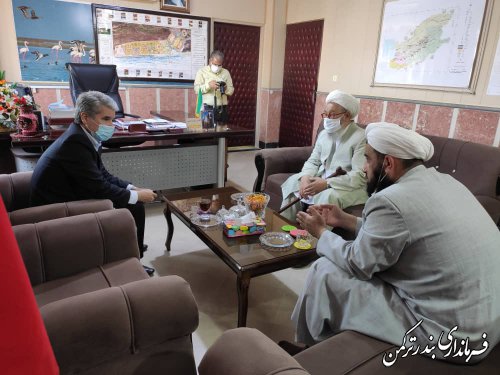 دیدار ائمه جمعه شهرستان بندرترکمن با فرماندار