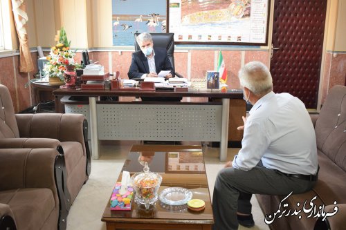 ملاقات عمومی فرماندار شهرستان ترکمن برگزار شد