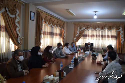 بازنشستگان گنجینه ارزشمند ادارات و سازمان ها هستند