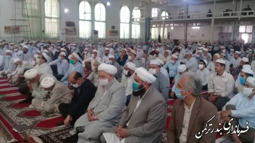 حضور استاندار گلستان در نماز جمعه شهر بندرترکمن
